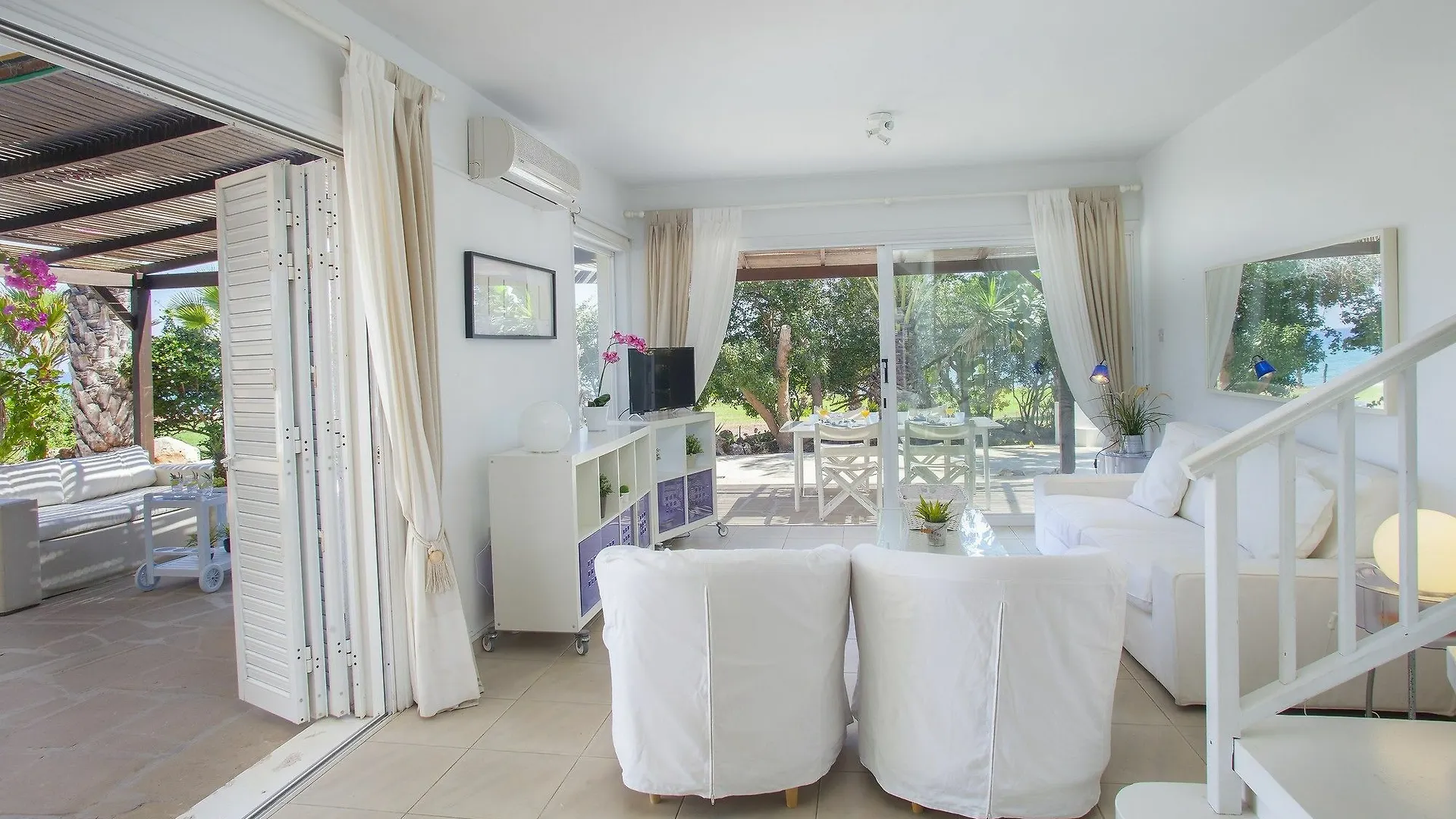 Napa Beachfront Villa Ayia Napa